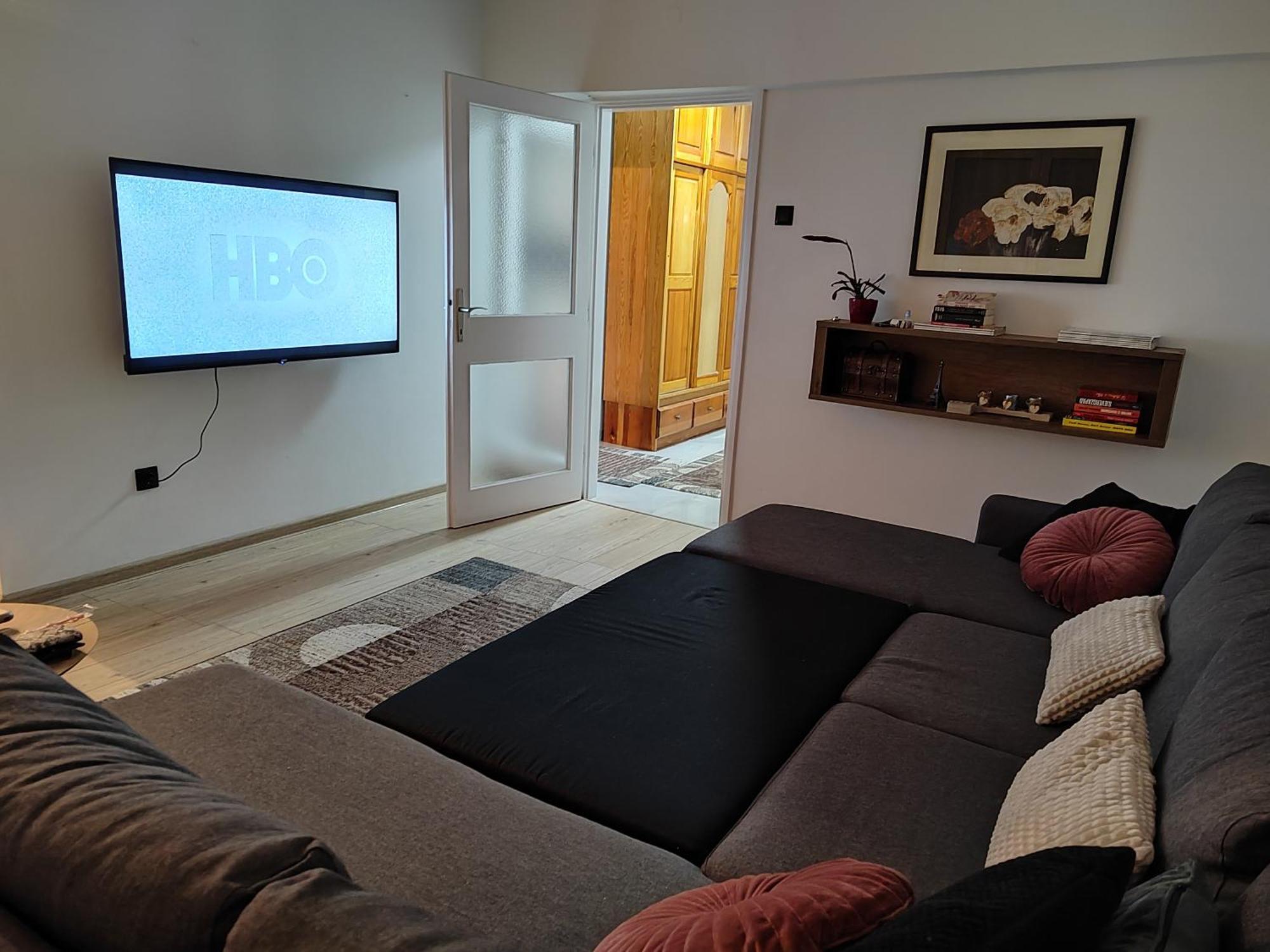 Spacious And Modern Apartment In Town Center كونييتش المظهر الخارجي الصورة
